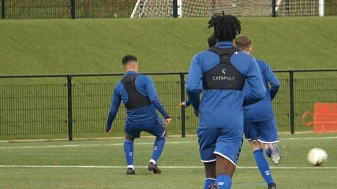 Are Non- League players Dual Career Athletes?