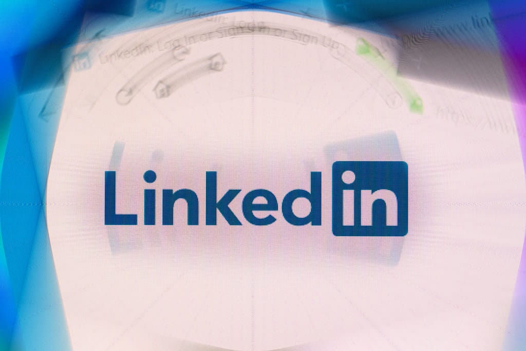 10 Ways to Enhance Your Football LinkedIn Profile in 5 Minutes