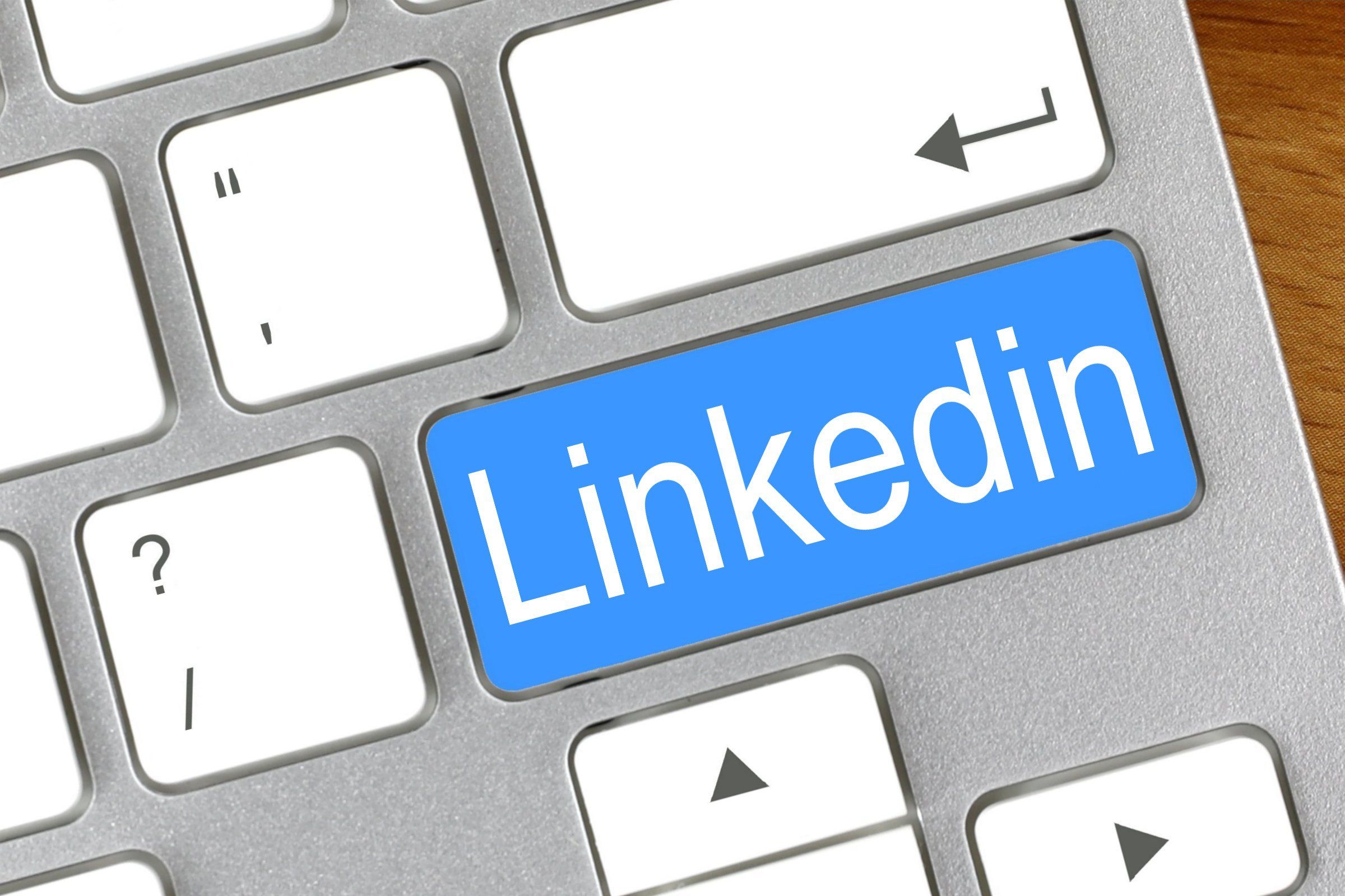 How to Effectively Utilise LinkedIn for a Career in Football